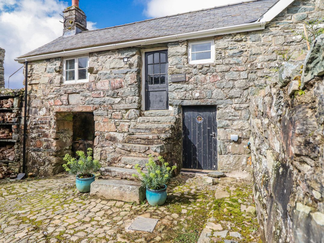 The Romantic Hideaway at Rhiw Goch Inn