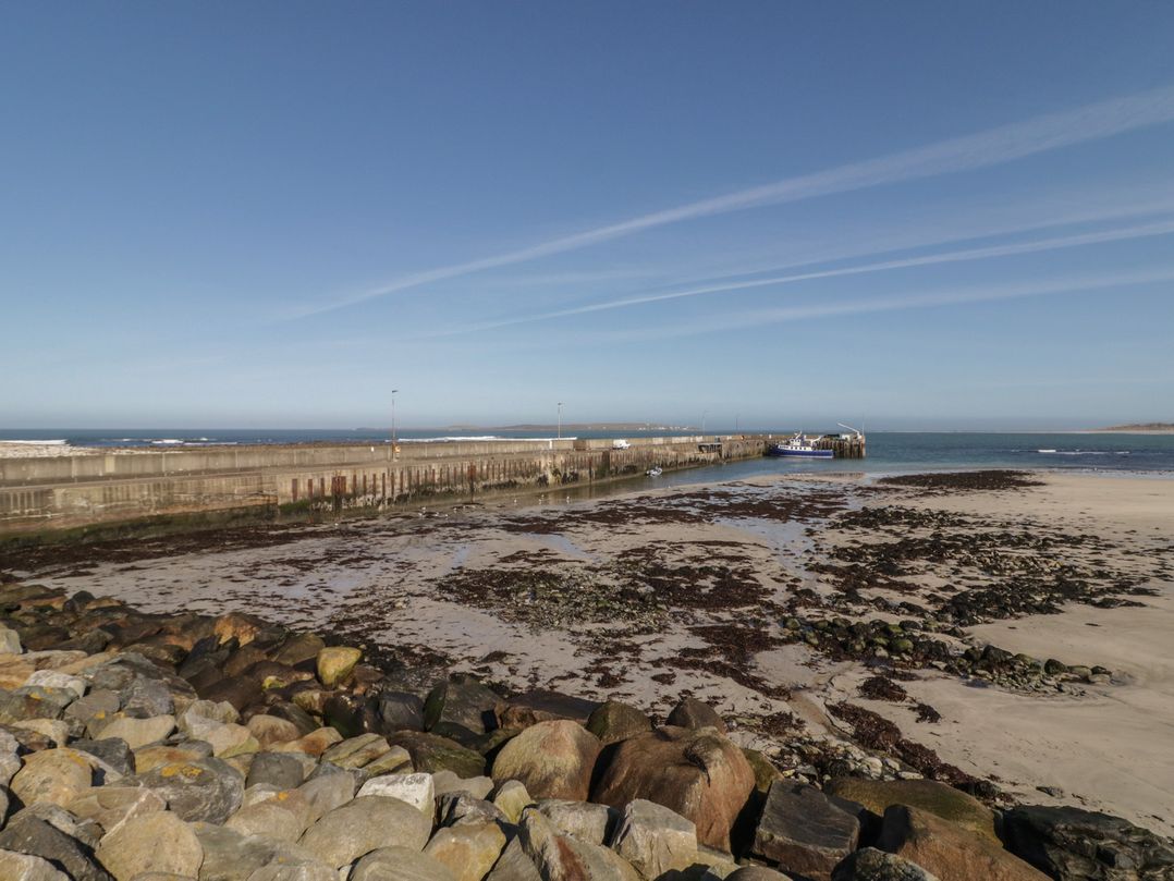 Cabin 9 Inis Beag