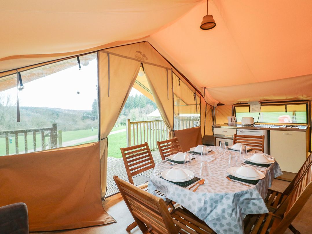 Bracelands - Safari Tent 4