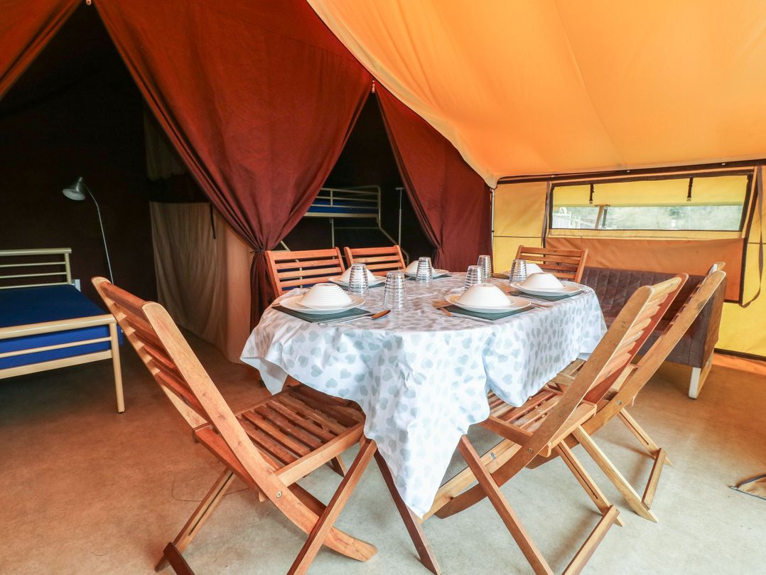 Bracelands - Safari Tent 4