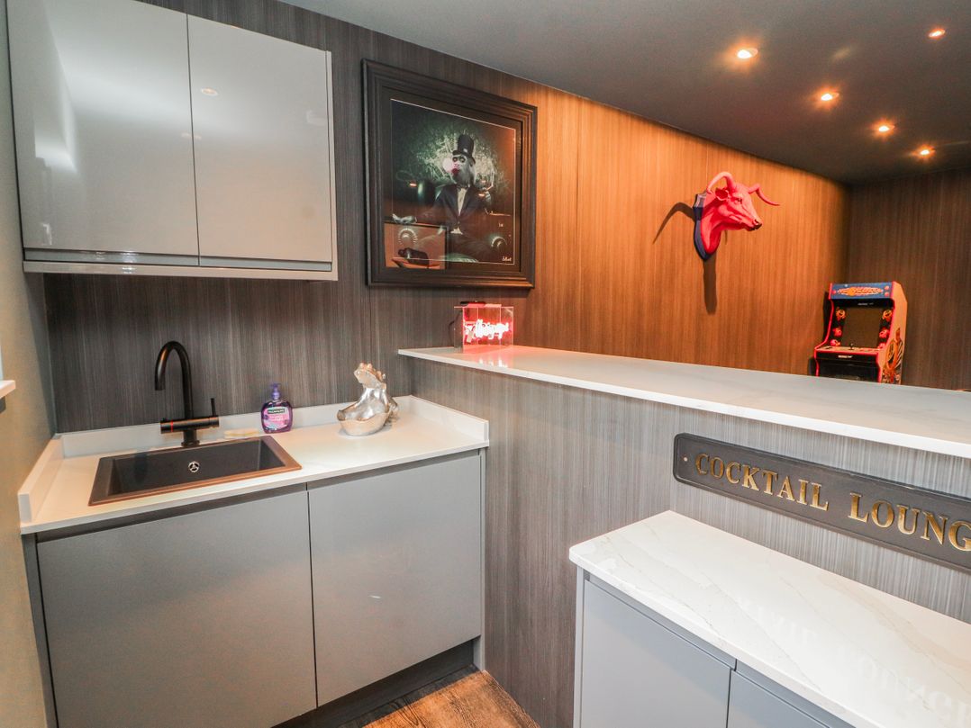 Bounty Boutique on the Lakes