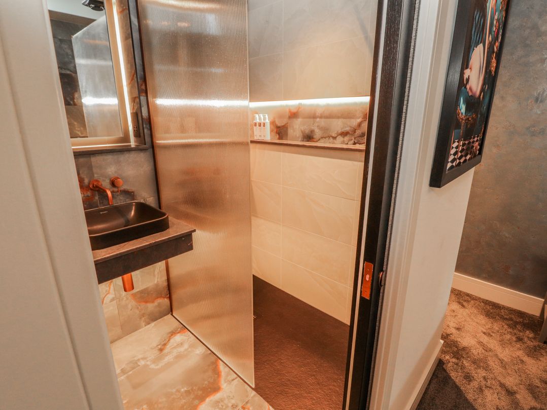 Bounty Boutique on the Lakes