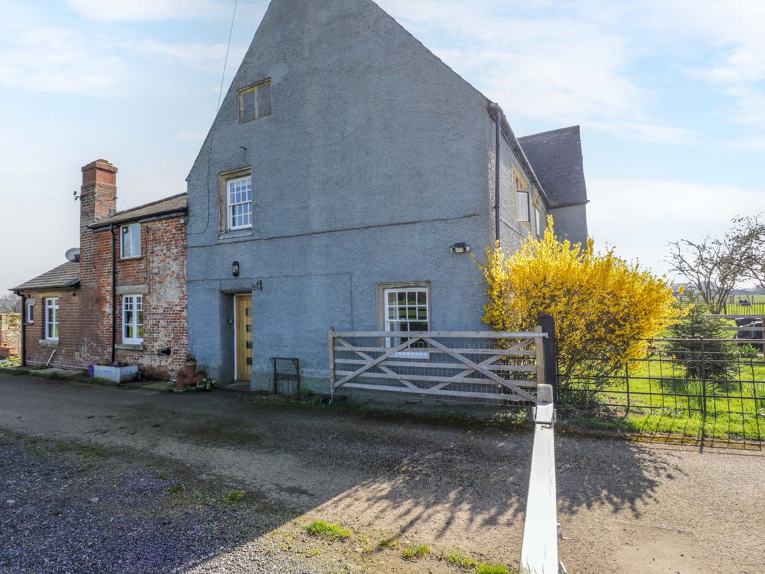 3 Woods Farm House