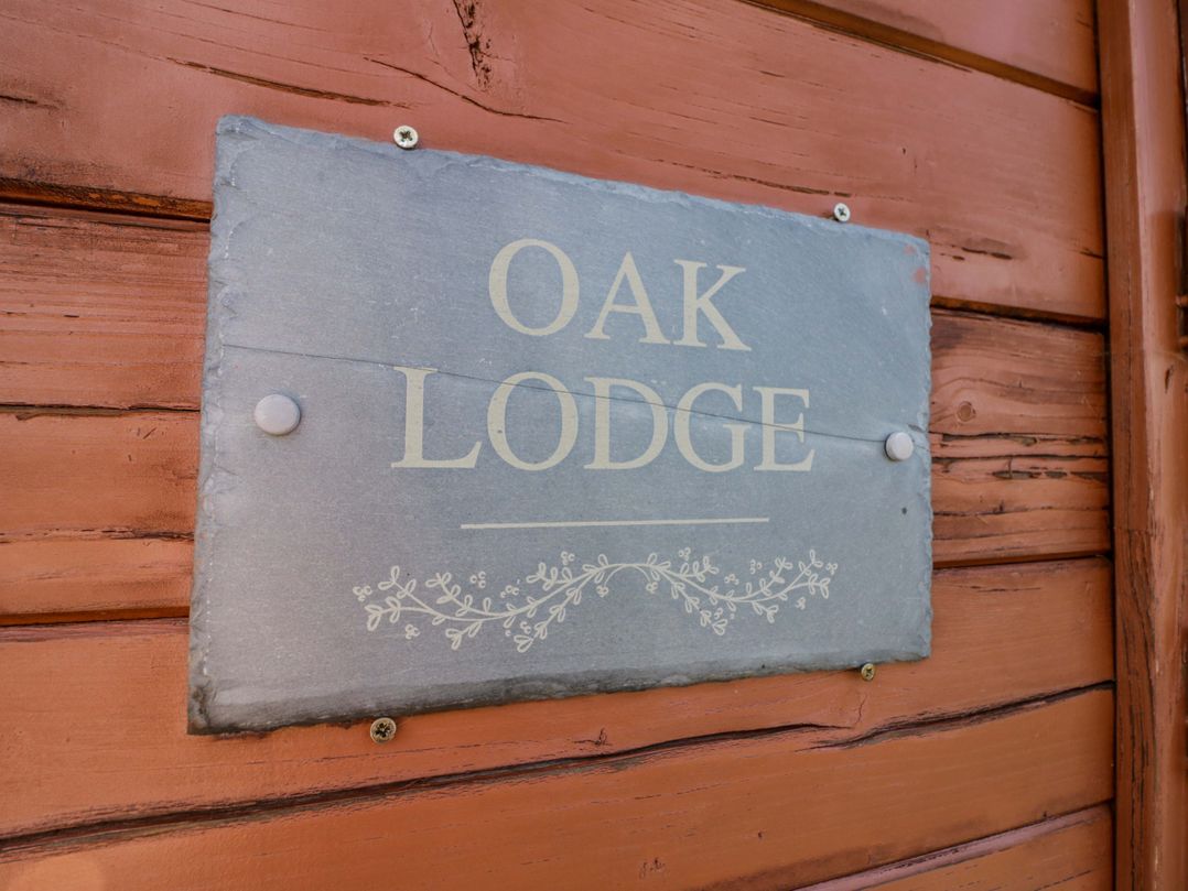 Oak Lodge