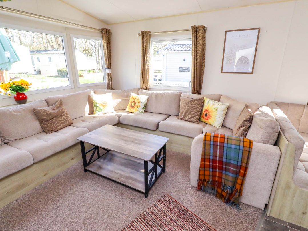 Sunflower Retreat, Caravan 61