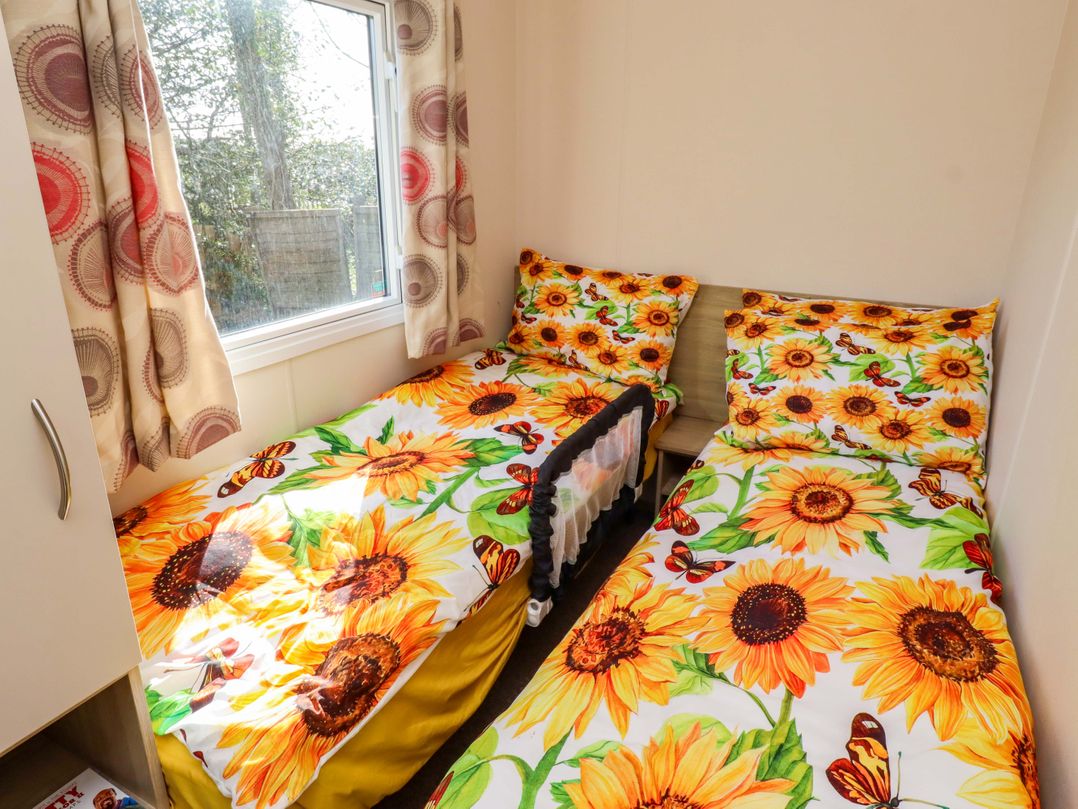 Sunflower Retreat, Caravan 61