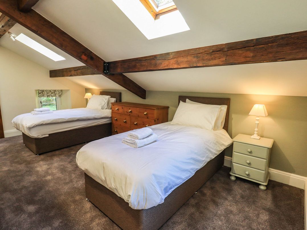 Ragged Hall Barn