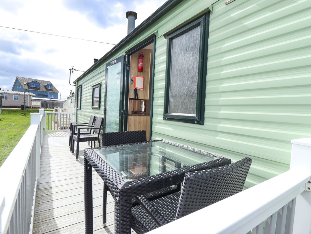 The Seafront Cosy Caravan