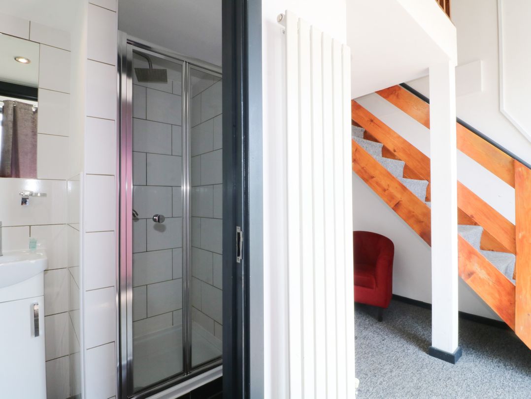 Apartment 610