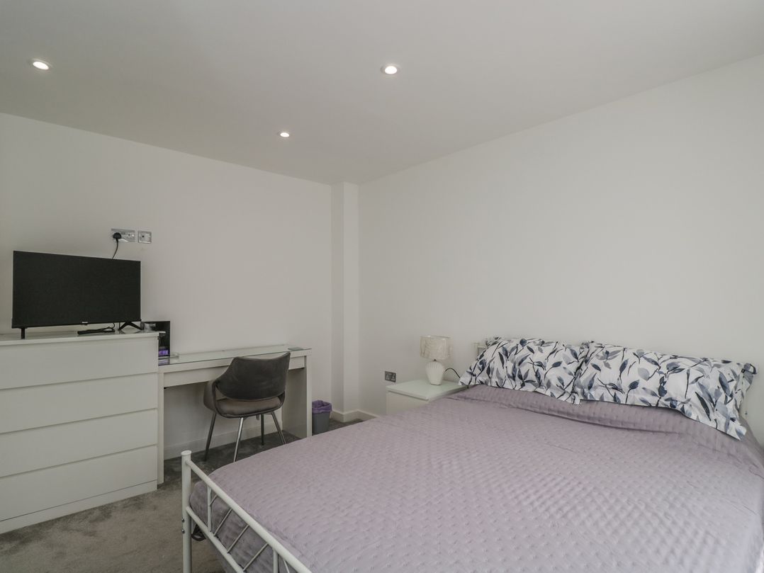 1 Brunel  Court