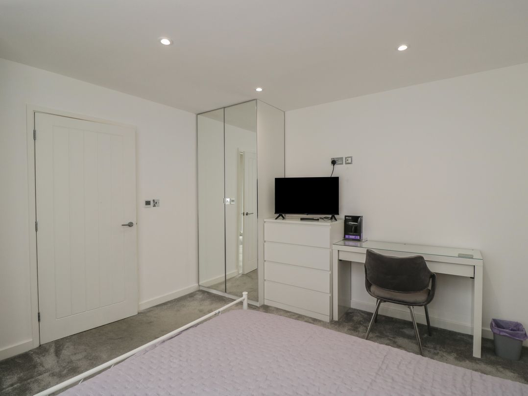 1 Brunel  Court