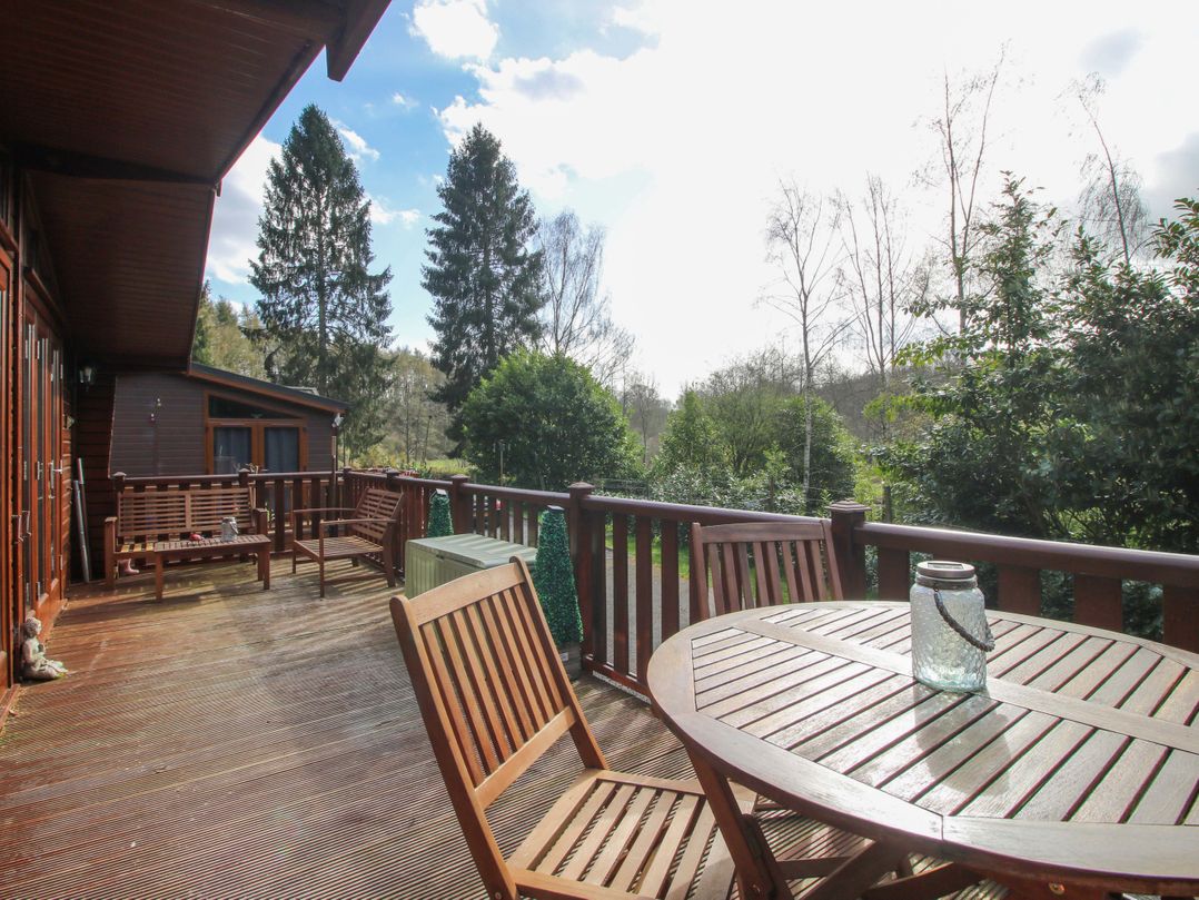 No.14 Astbury Falls Luxury Retreat