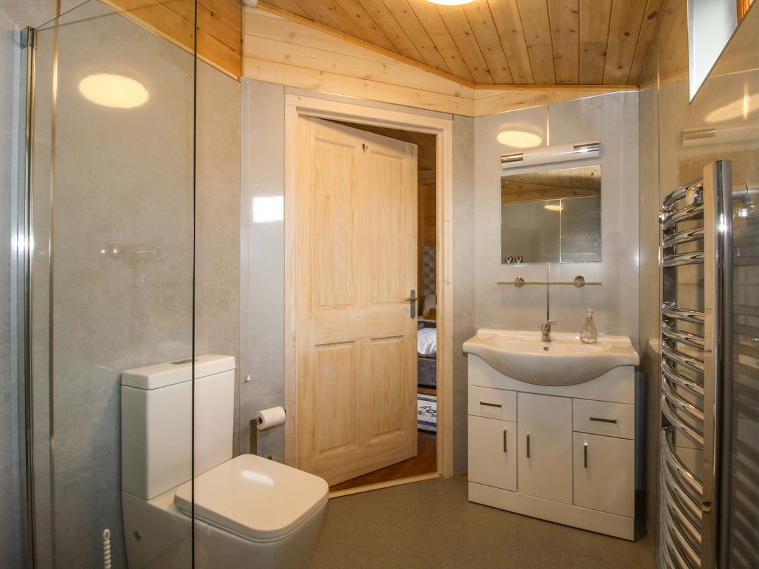 No.14 Astbury Falls Luxury Retreat