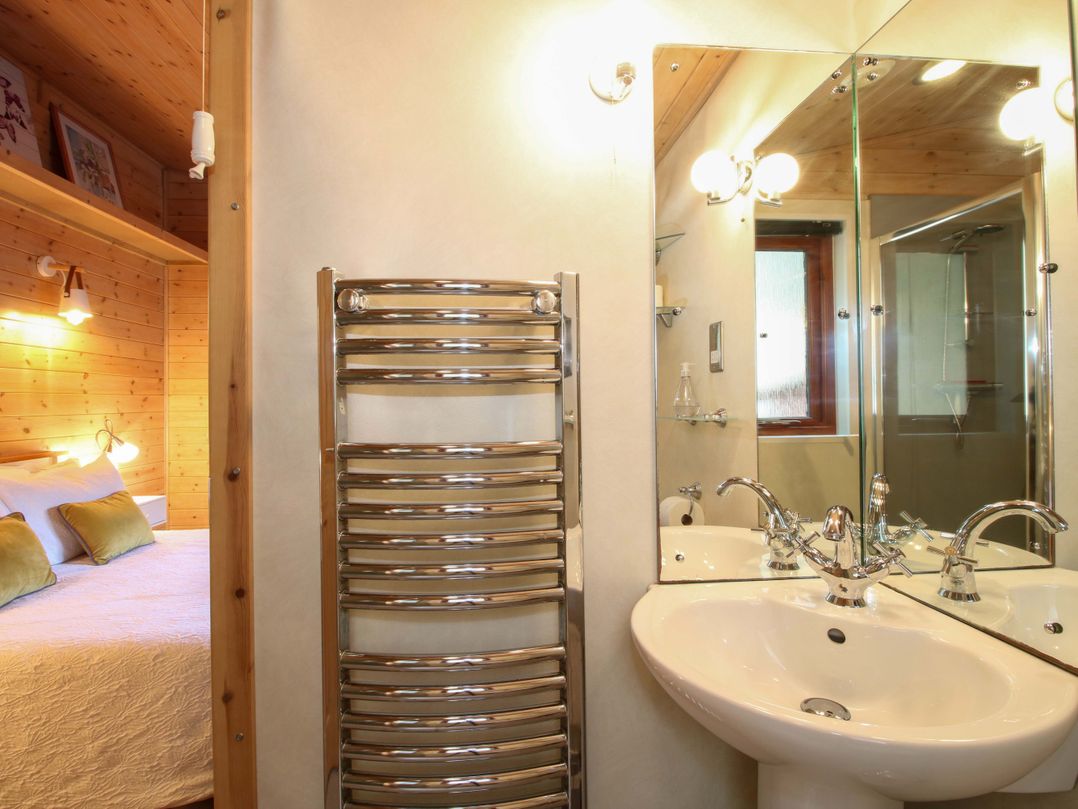 No.14 Astbury Falls Luxury Retreat