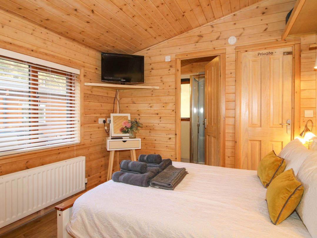 No.14 Astbury Falls Luxury Retreat