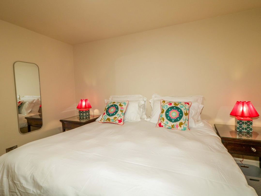 Suite 33A