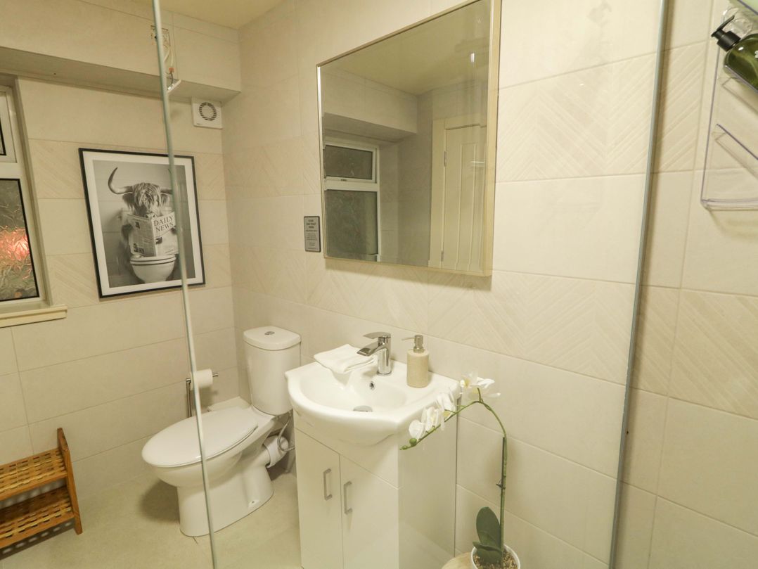 Suite 33A