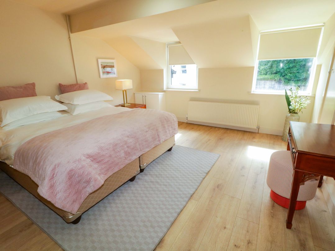 Suite 33B