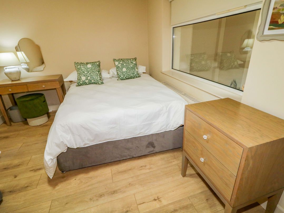 Suite 33B