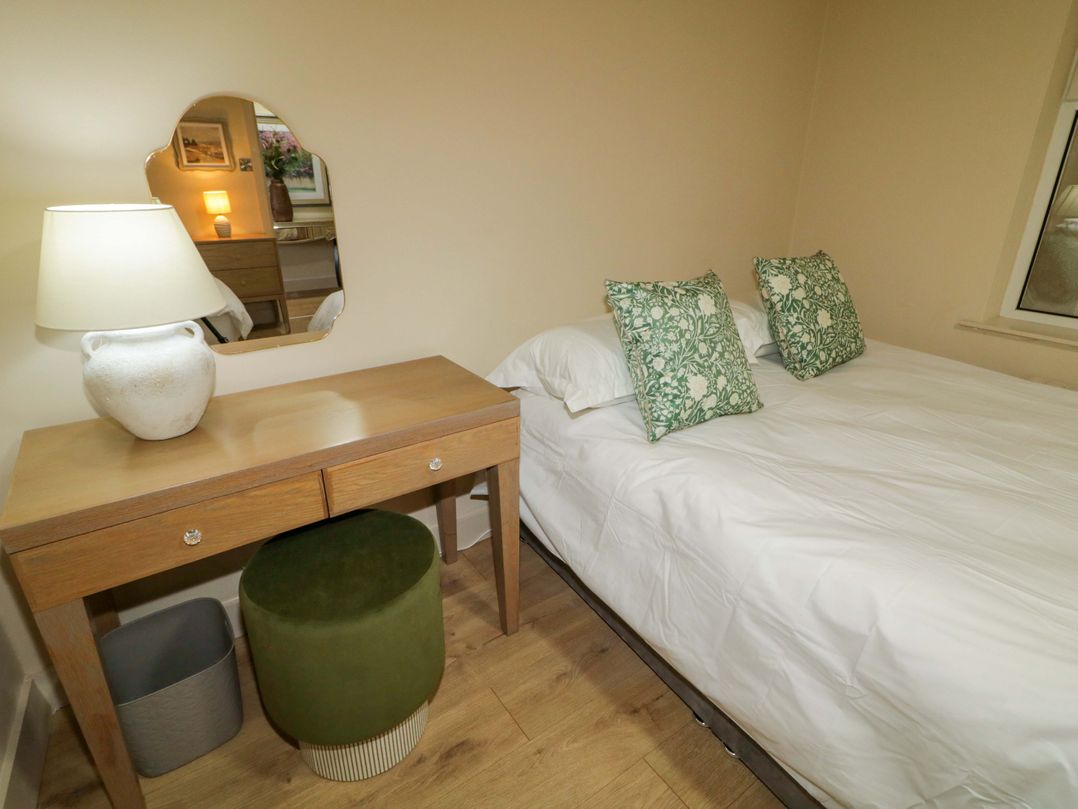 Suite 33B