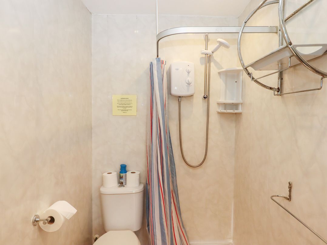 Apartment 4