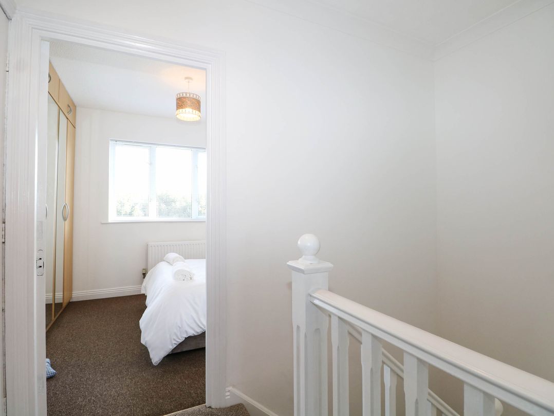 4 Atlantic Close
