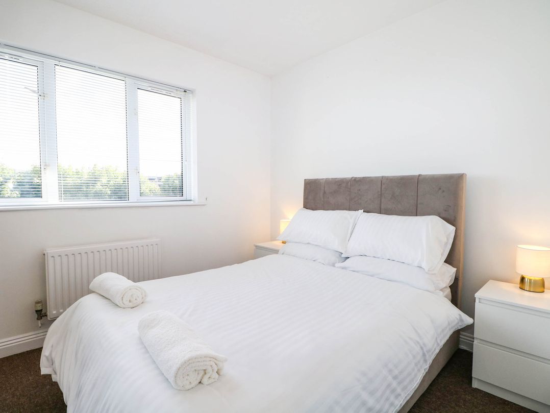 4 Atlantic Close