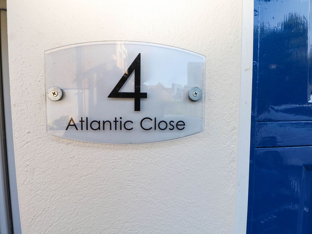 4 Atlantic Close