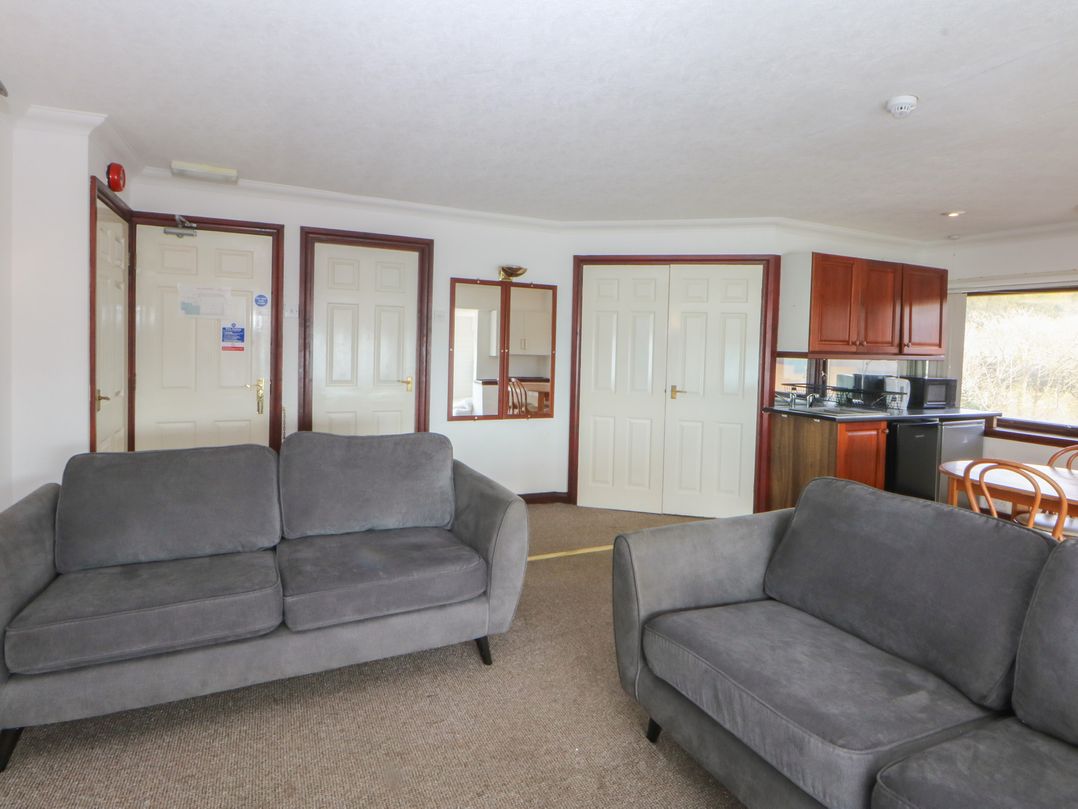 Seaview Apartment 5