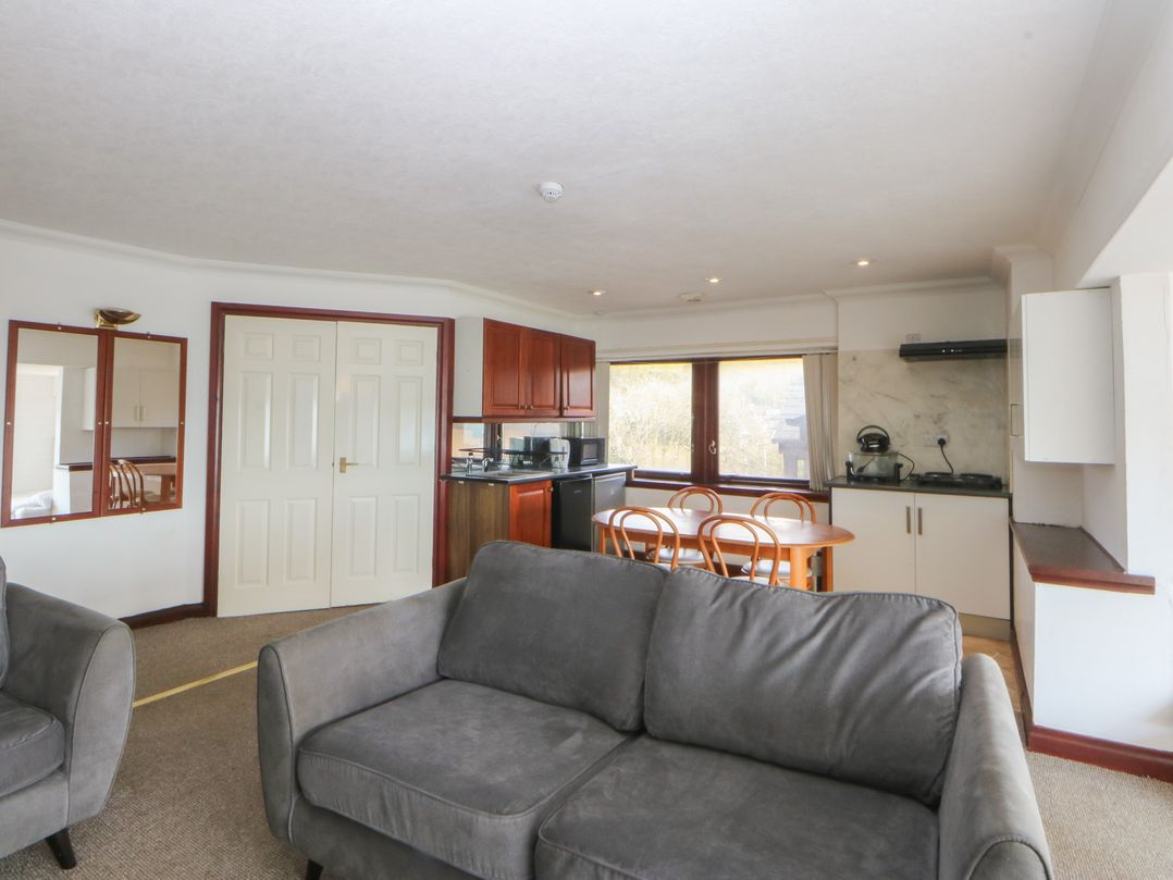 Seaview Apartment 5