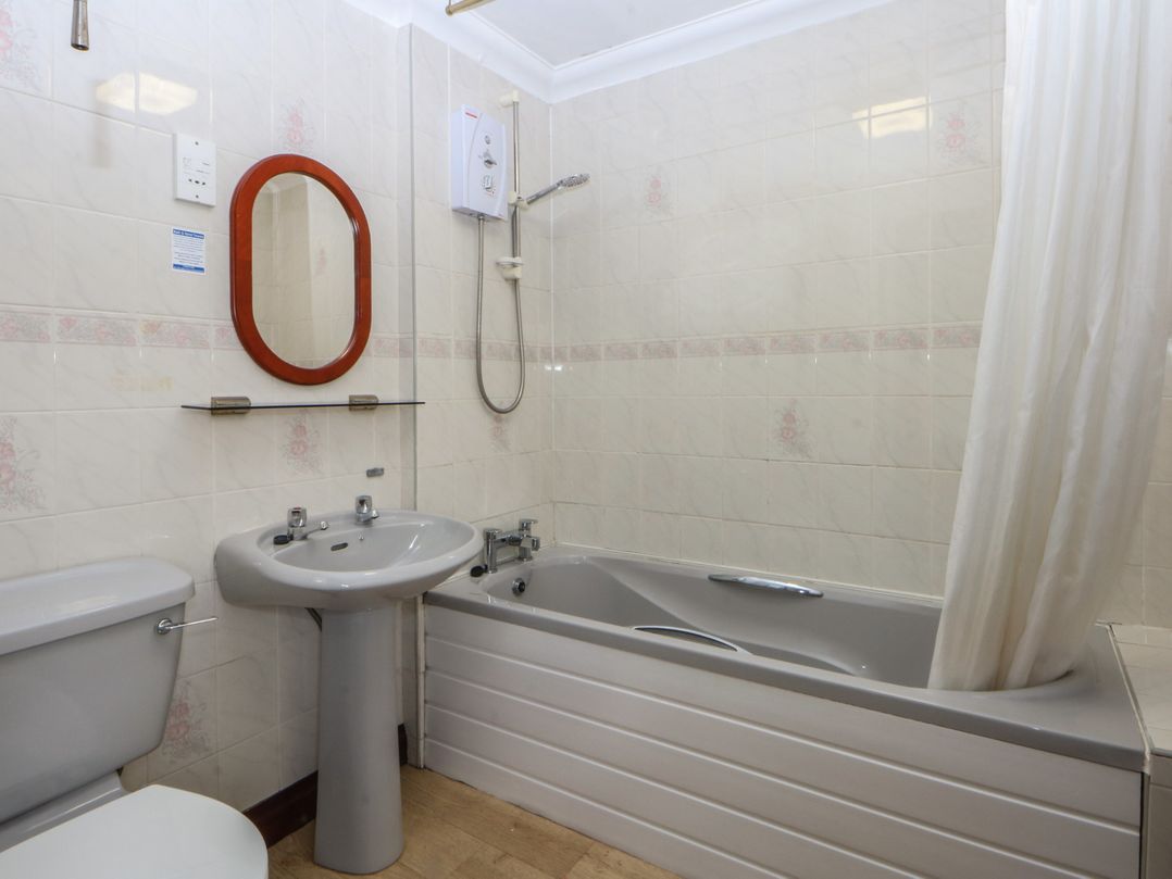 Seaview Apartment 5