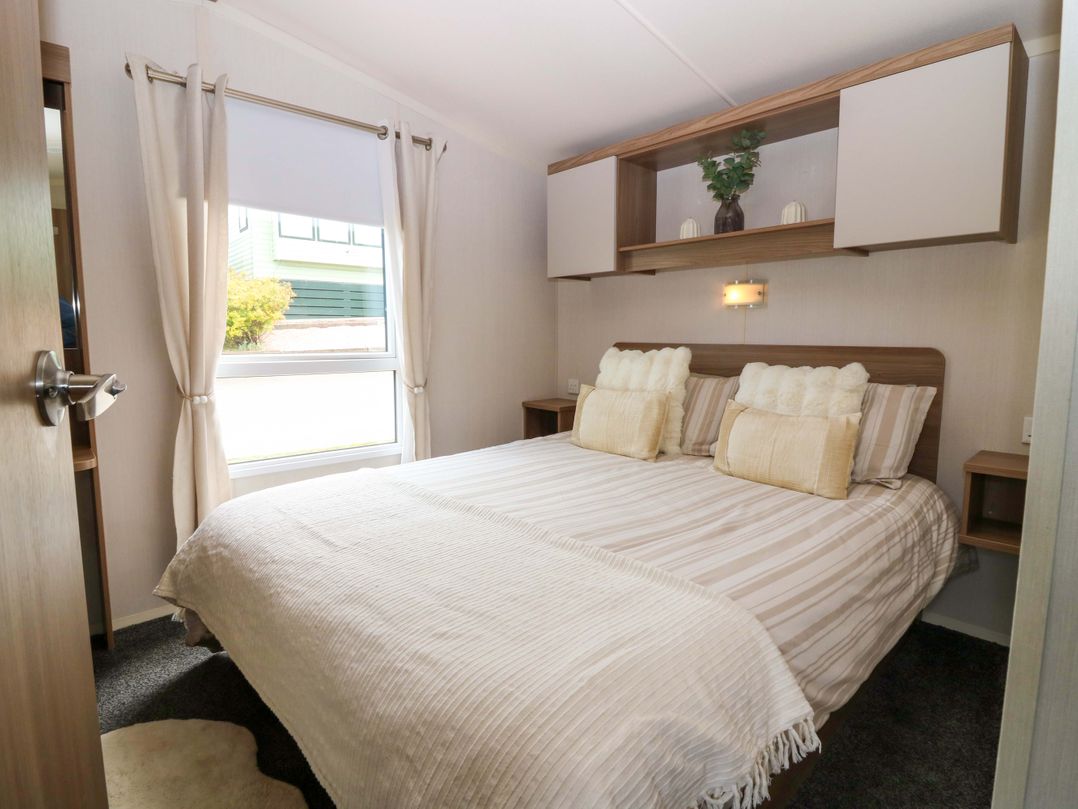 18 Eden Heights
