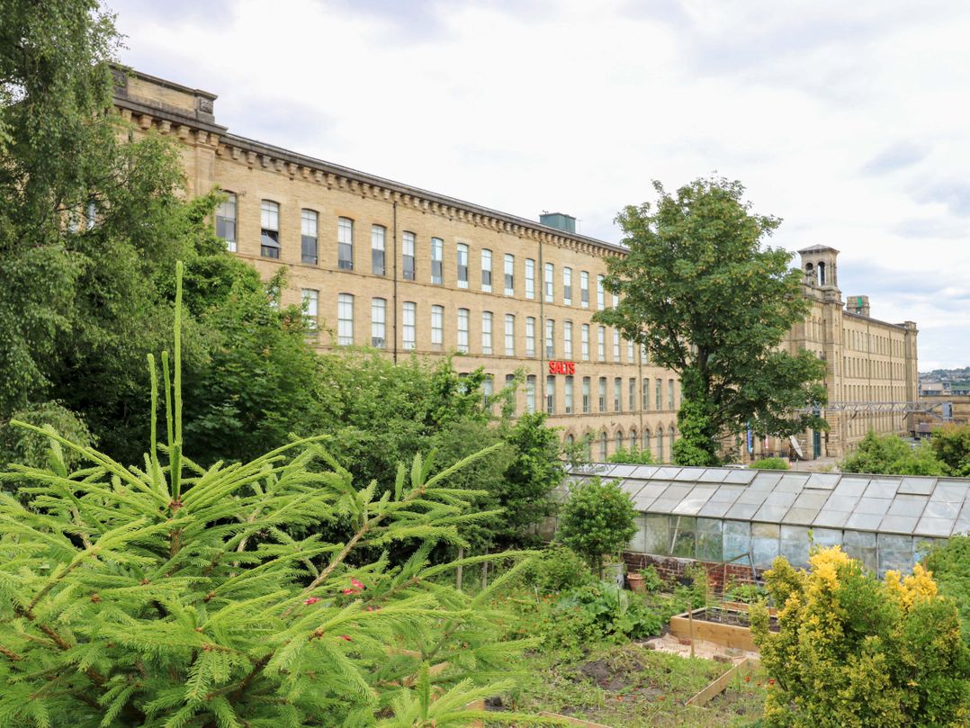 Saltaire House