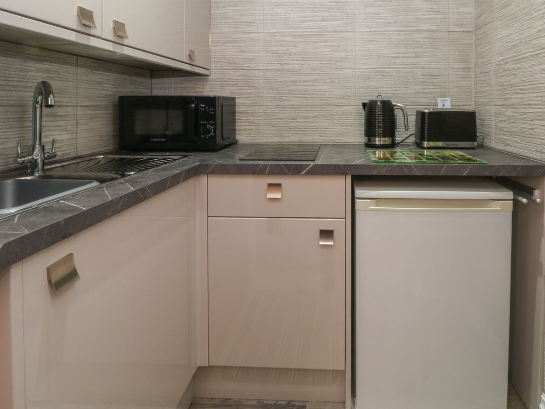 Apartment 4