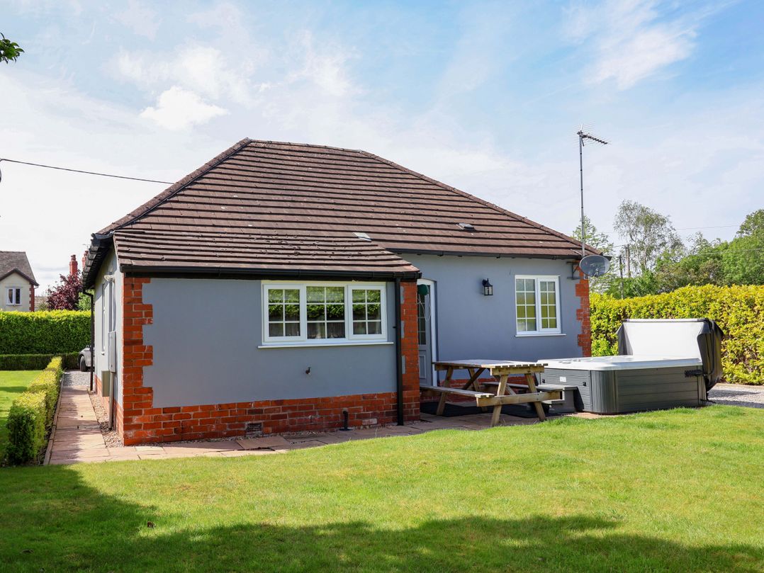 18 Crewe Road