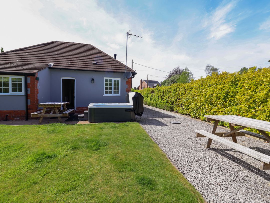 18 Crewe Road