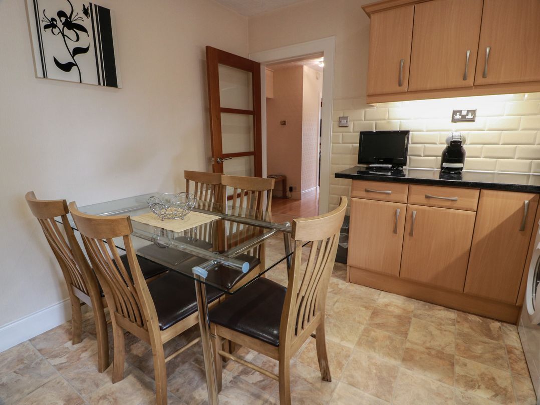 2 St. Catherines Cottages