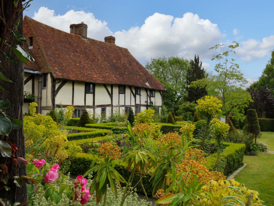 Dukes Place