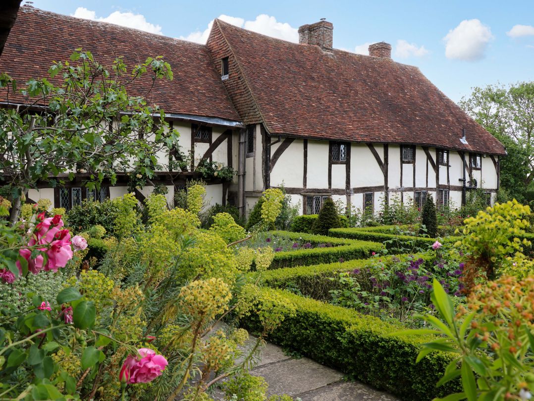 Dukes Place