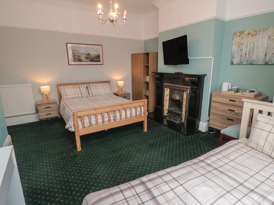 Meltham Guest House