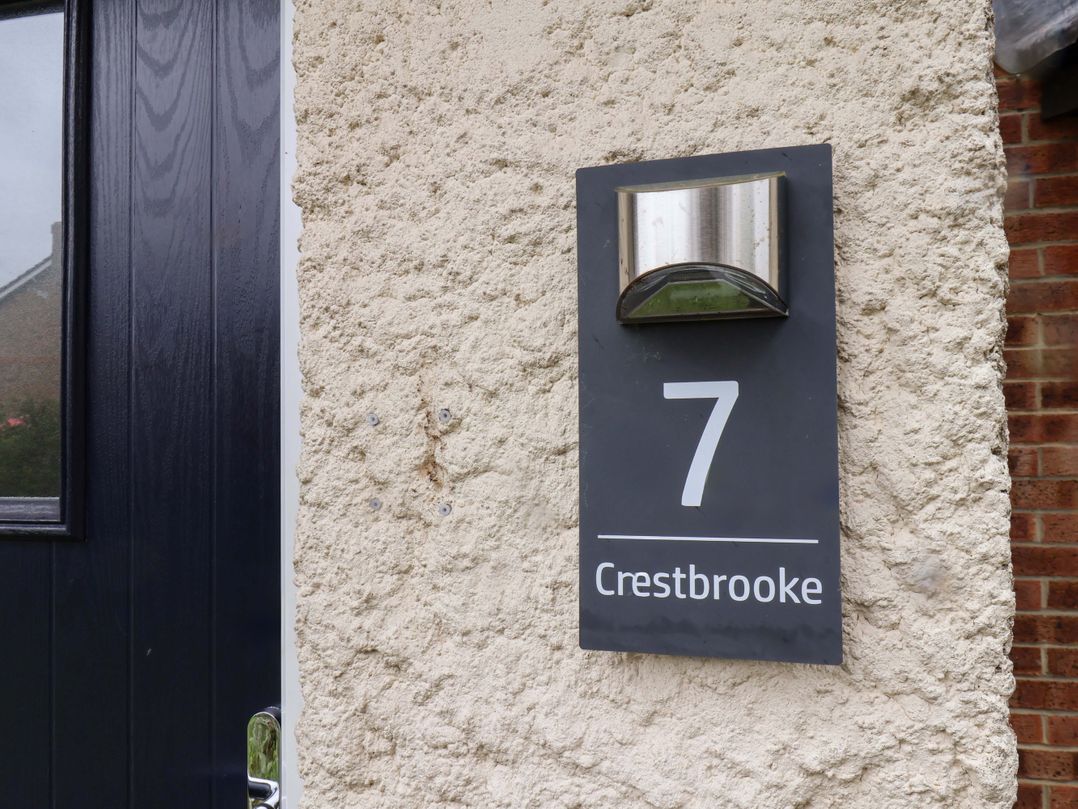 7 Crestbrooke