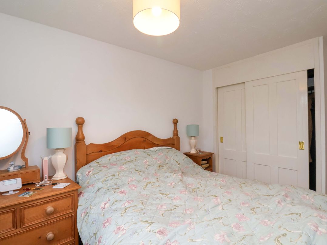 7 Crestbrooke