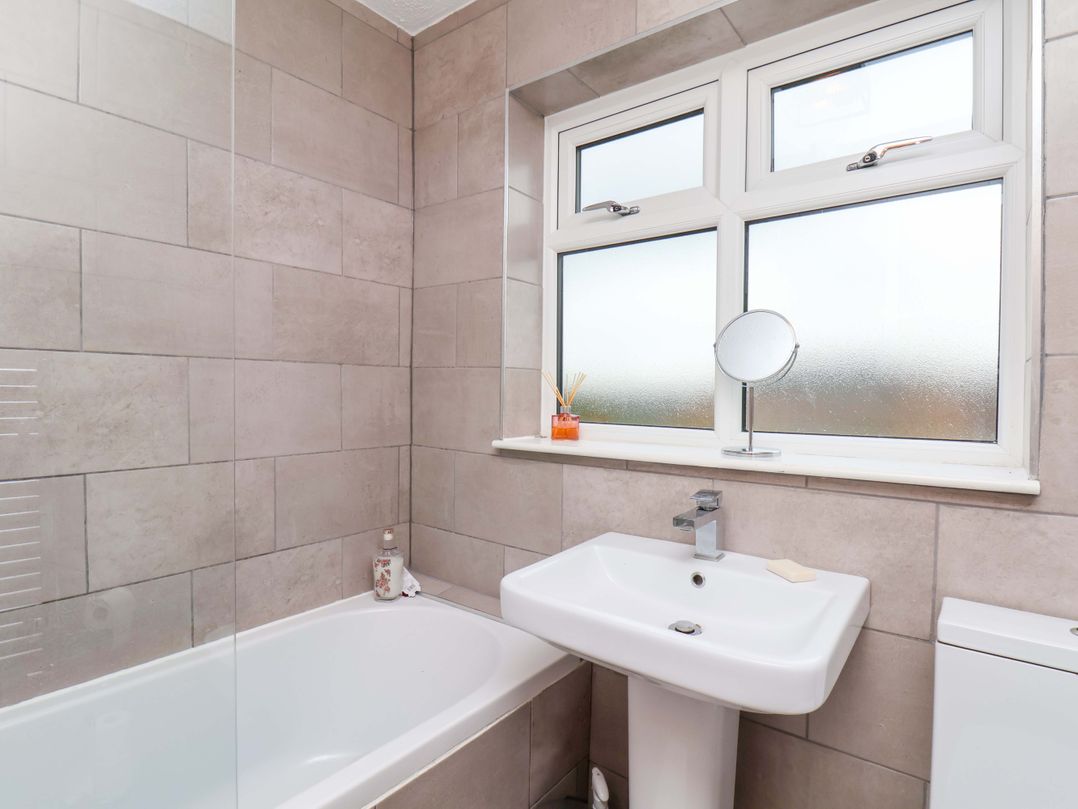 7 Crestbrooke