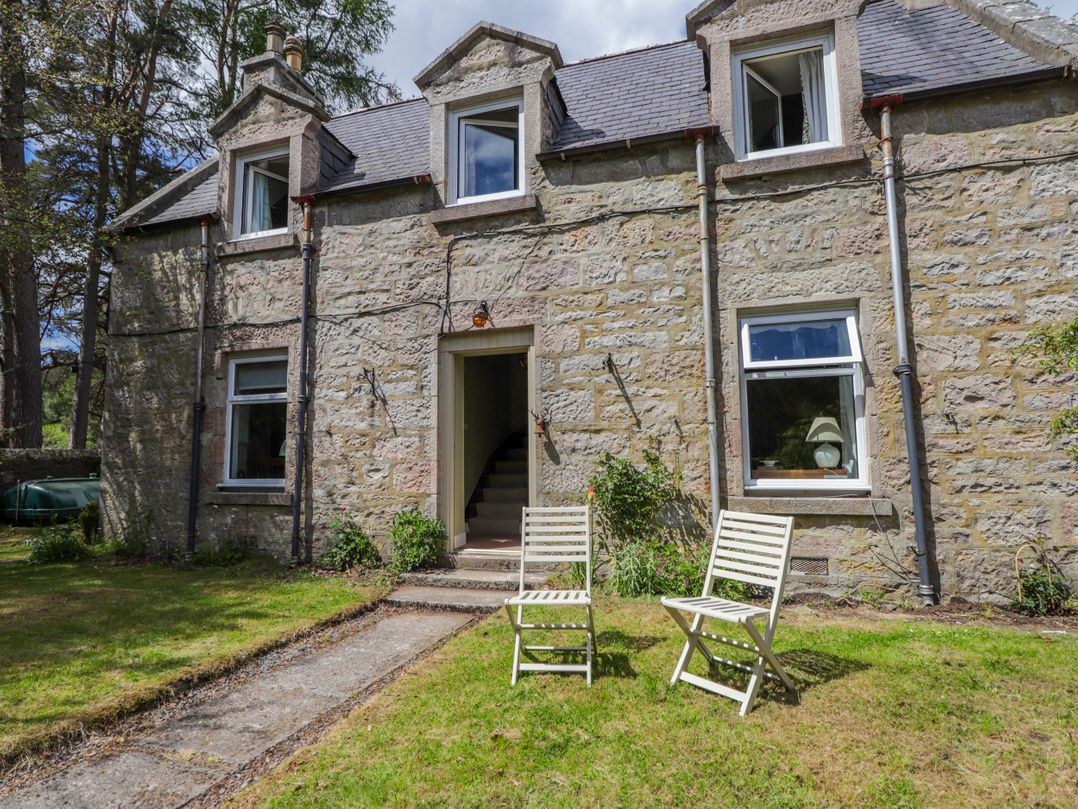 Gairnshiel School House
