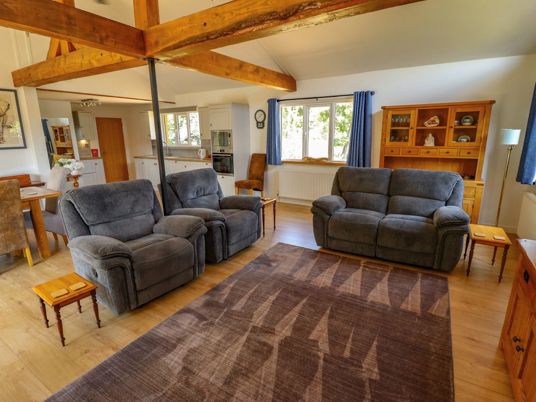 80 Pentney Lakes