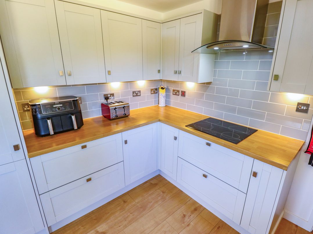 80 Pentney Lakes
