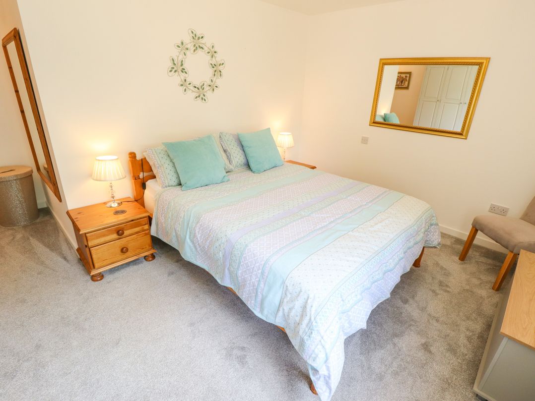80 Pentney Lakes