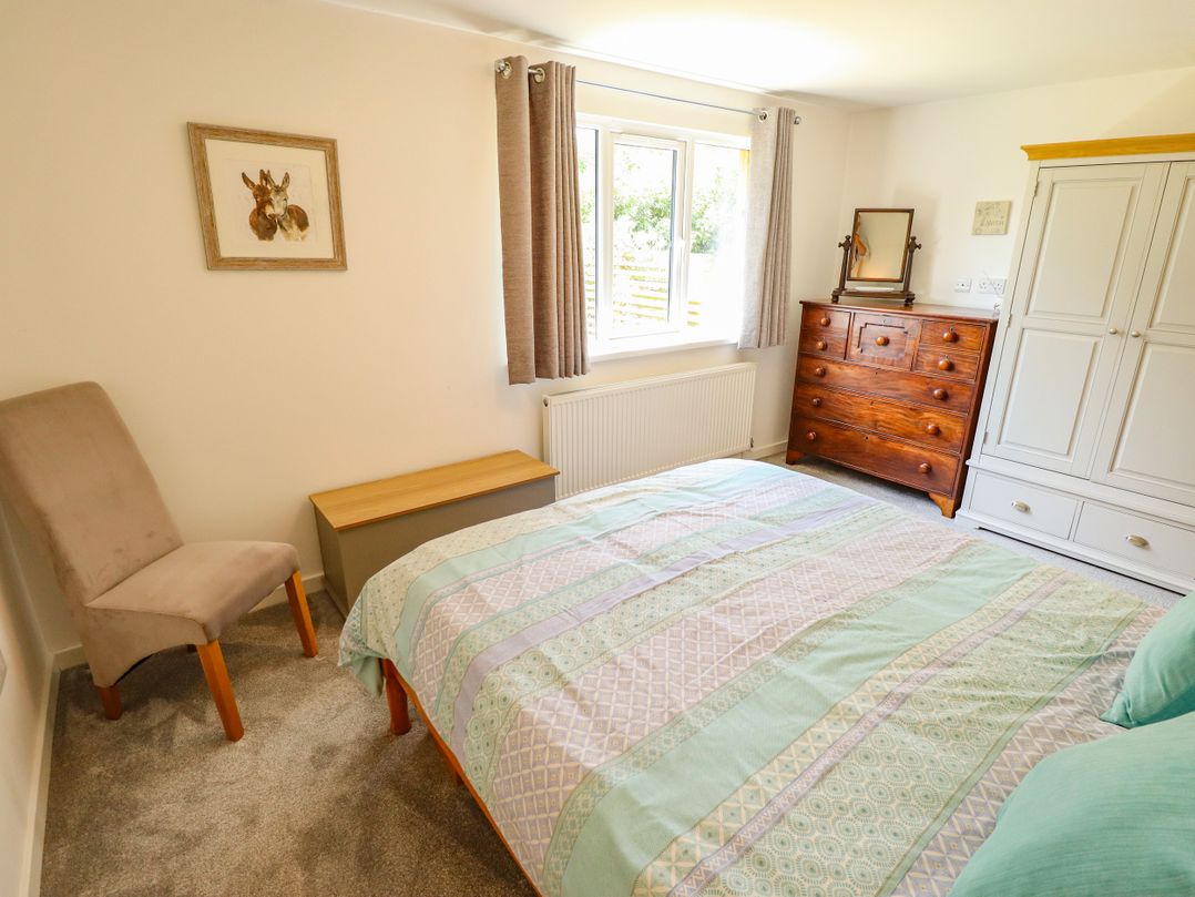 80 Pentney Lakes