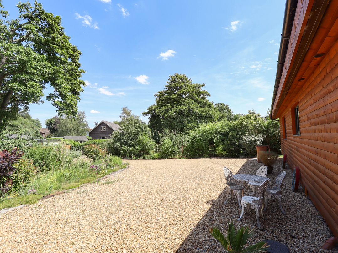 80 Pentney Lakes