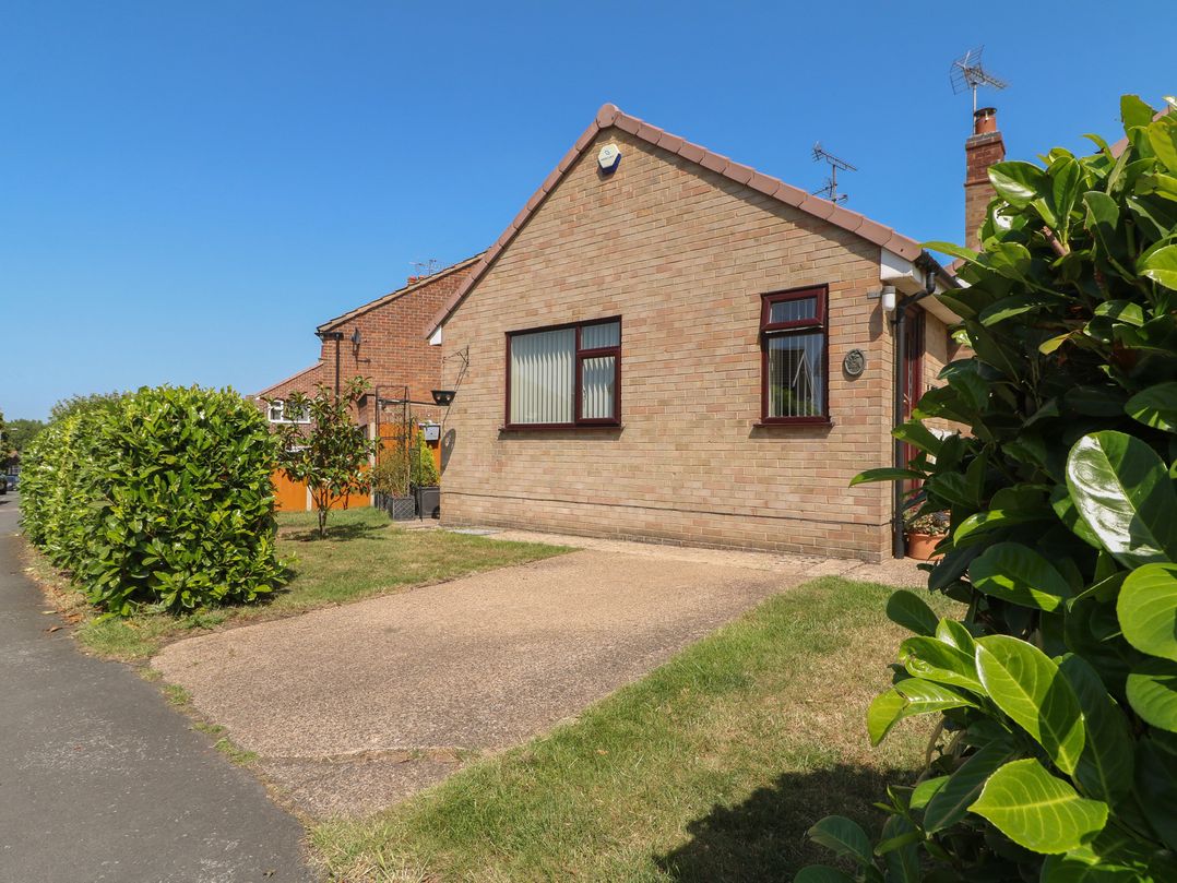 27A Wolds Drive